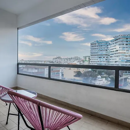 At15 Cosmopolitan 3 Bedroom, 2 Bathroom In Appartement